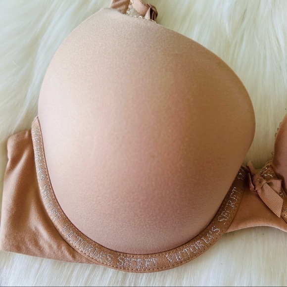 Victoria's Secret Tan Bra - Picture 3 of 9